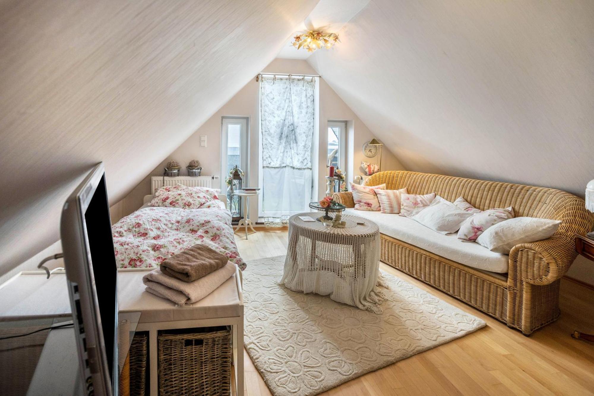 Die Kleine Oase 3 Im Wohnhaus Stuhr Esterno foto